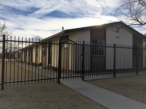 Locust Apartments in Reno, NV - Building Photo - Building Photo