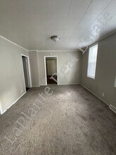 1534 Pinewood Ave in Toledo, OH - Foto de edificio - Building Photo