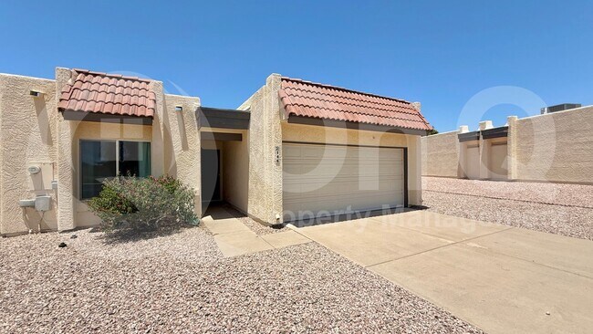 property at 7006 E Jensen St