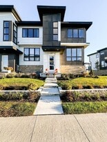 5017 161st St W in Lakeville, MN - Building Photo