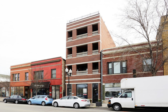 4245 N Lincoln Ave in Chicago, IL - Building Photo - Primary Photo