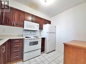 480 McLevin Ave in Toronto, ON - Building Photo - Building Photo