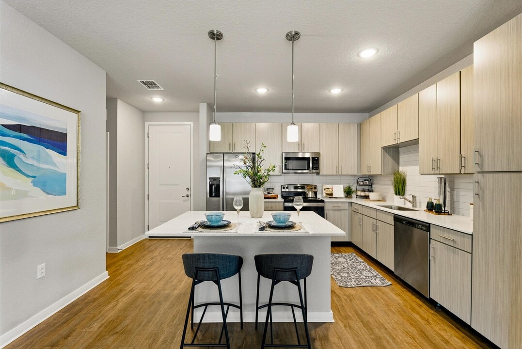 Charleston Wesley Chapel in Wesley Chapel, FL - Building Photo