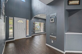 21007 Twila Springs Dr in Houston, TX - Foto de edificio - Building Photo