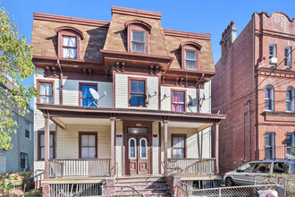 186 Buena Vista Ave in Yonkers, NY - Building Photo - Building Photo