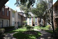 2323 Augusta Dr photo'