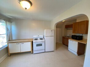 358-360 Humphrey St in New Haven, CT - Building Photo - Building Photo