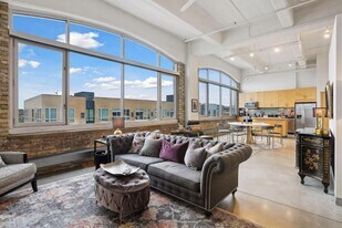 700 N Washington Ave in Minneapolis, MN - Building Photo