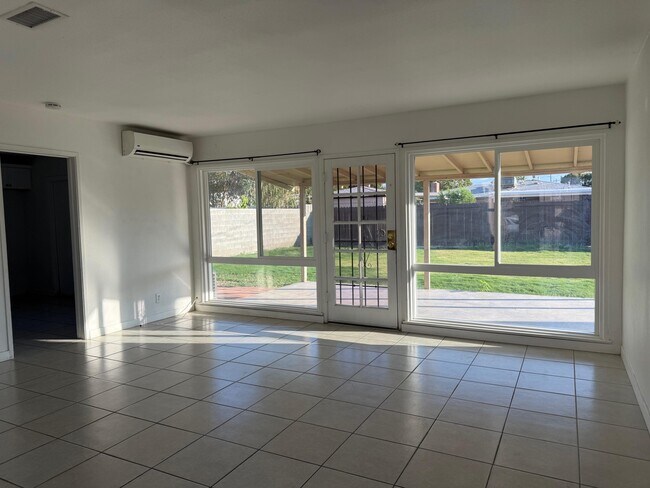 82077 Santa Rosa Ave in Indio, CA - Building Photo - Building Photo