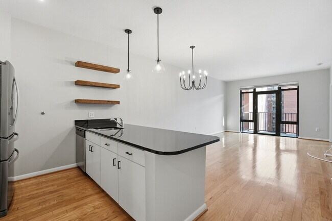 1001 L St NW, Unit 704 in Washington, DC - Building Photo - Building Photo