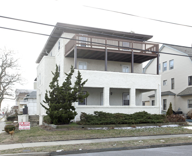 711 Beach Ave in Bradley Beach, NJ - Building Photo - Building Photo