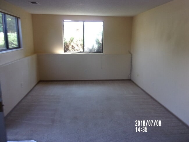 555 W Berry Ave in Littleton, CO - Building Photo - Building Photo