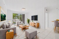 6831 SW 44th St in Miami, FL - Foto de edificio - Building Photo