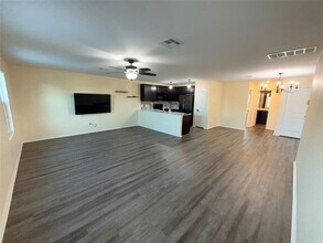 228 Texas Angel Wy in Jarrell, TX - Building Photo - Building Photo