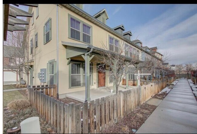 property at 863 Cecina Ct