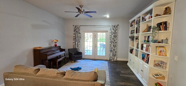 9975 Indigo Bay Cir in Orlando, FL - Foto de edificio - Building Photo