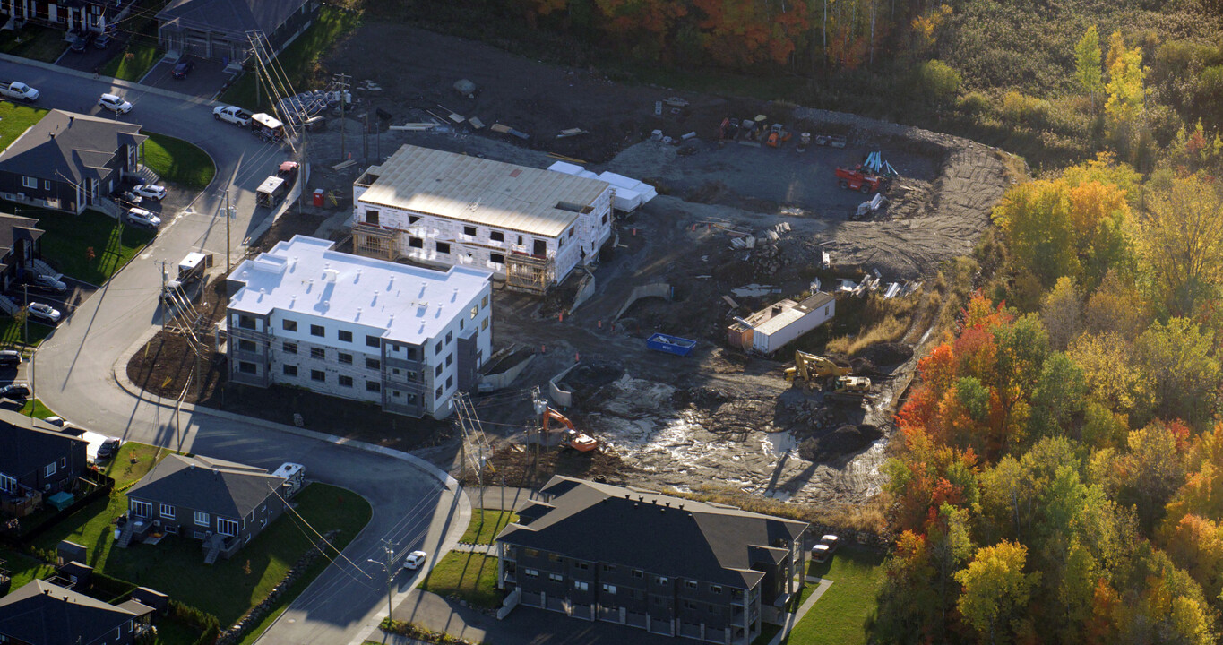 382 De L'hémérocalle Rue in Granby, QC - Building Photo