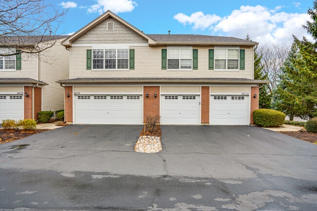 24135 Walnut Cir in Plainfield, IL - Building Photo - Building Photo