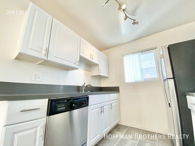 1808 N Harvard Blvd, Unit 19 in Los Angeles, CA - Building Photo - Building Photo