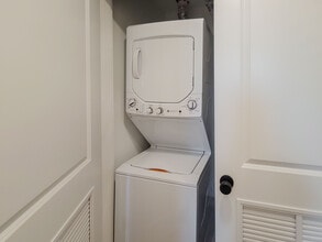 Bissell Apartments in Chicago, IL - Building Photo - Building Photo