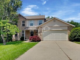 8254 Rose Petal Dr in Florence, KY - Building Photo