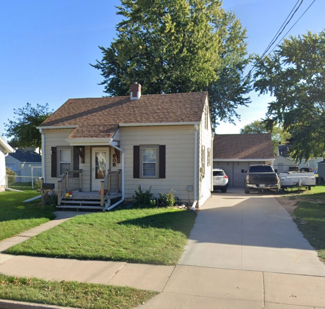 property at 605 Pierce Ave