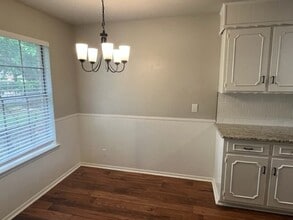 114 Meadow View Dr in Cleburne, TX - Building Photo - Building Photo