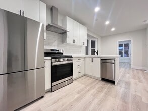 33 Somerset Ave in Hamilton, ON - Building Photo - Building Photo