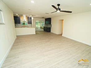 5514 Turkey Lake Rd in Orlando, FL - Building Photo - Building Photo