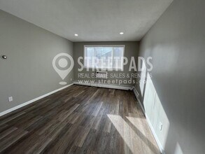50 Evergreen St in Boston, MA - Building Photo - Building Photo