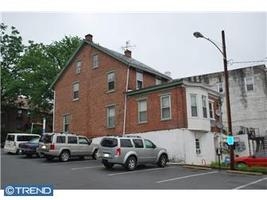 134 - 136 W State St in Kennett Square, PA - Building Photo