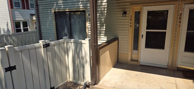 property at 2843 Chablis Cir