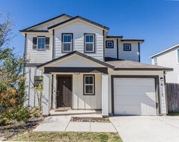 8115 Meridian Isle in San Antonio, TX - Building Photo