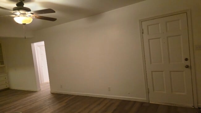 725 31st St in Bakersfield, CA - Foto de edificio - Building Photo