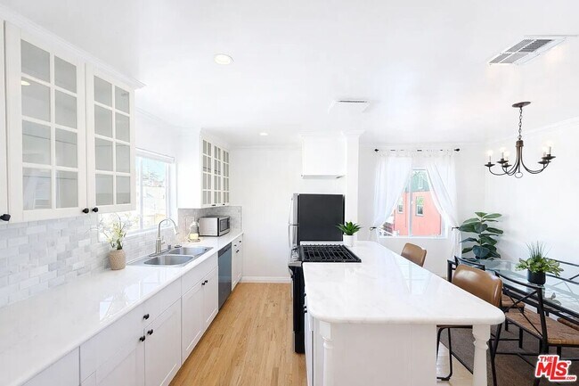 1033 20th St in Santa Monica, CA - Building Photo - Building Photo