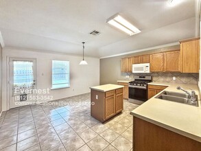 17712 Prairie Verbena Ln in Elgin, TX - Building Photo - Building Photo
