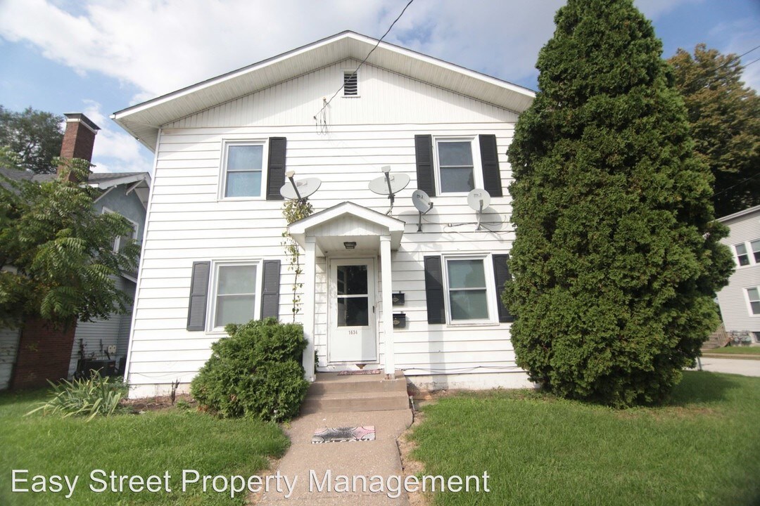 1634 W 17th St in Davenport, IA - Foto de edificio