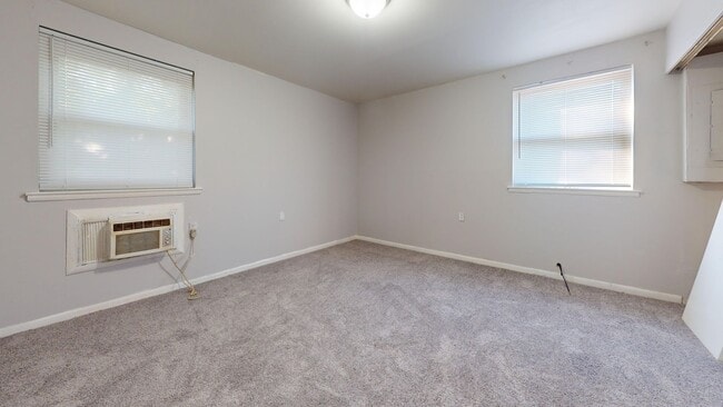10722 Gifford Ave in Philadelphia, PA - Building Photo - Building Photo