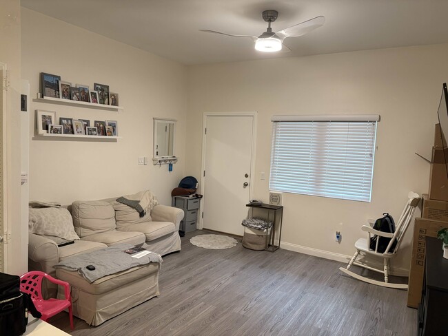315 Hillside Ct in Vista, CA - Building Photo - Building Photo