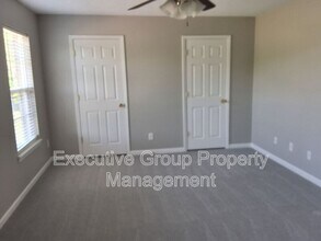 151 Adena Loop in Radcliff, KY - Building Photo - Building Photo