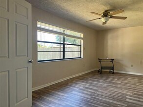 86 Talley Dr in Palm Harbor, FL - Foto de edificio - Building Photo