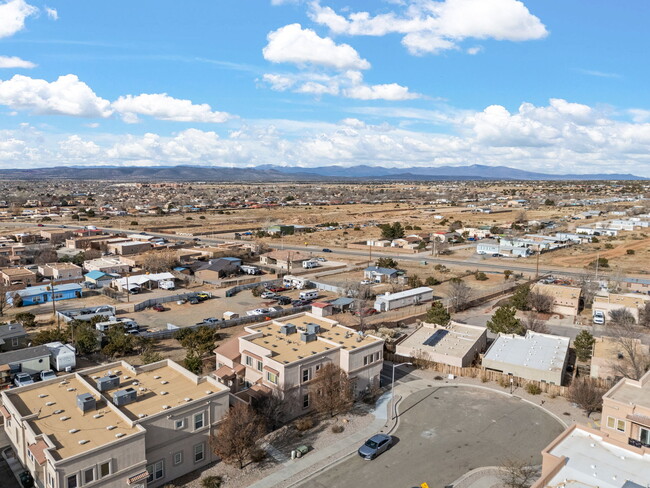 4310 Santo Domingo St, Unit #C in Santa Fe, NM - Foto de edificio - Building Photo