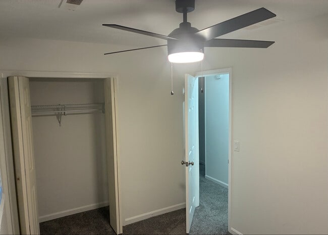 3910 Dunbar Ave in New Albany, IN - Foto de edificio - Building Photo