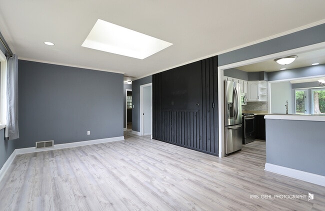 304 Hazelwood Dr in Lindenhurst, IL - Building Photo - Building Photo