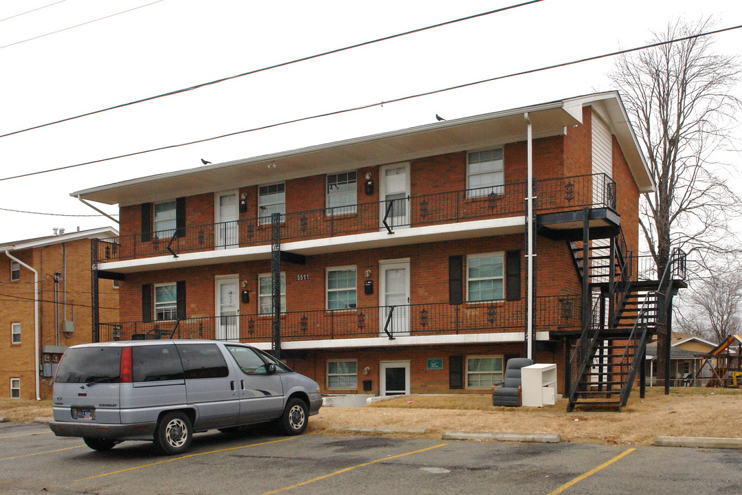 5511 Yucca Ln in Louisville, KY - Foto de edificio