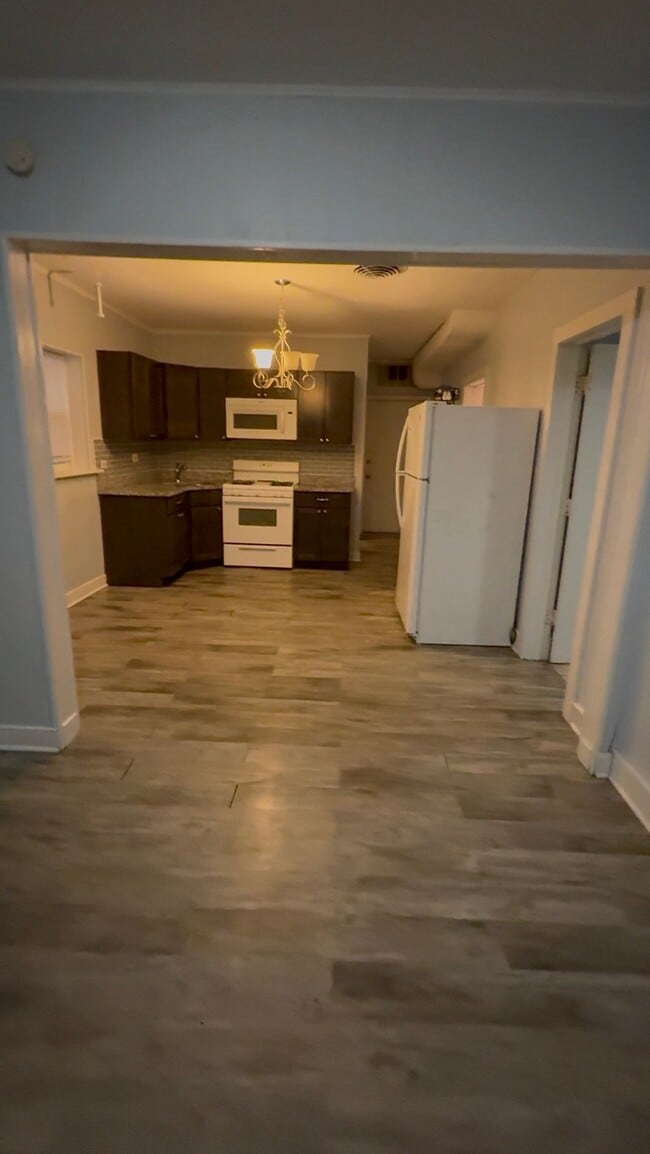 5529 W 22nd Pl