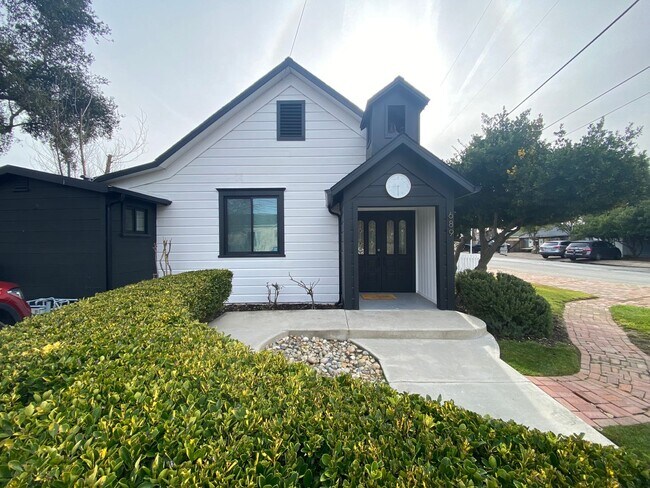 689 Crocker St in Templeton, CA - Building Photo - Building Photo