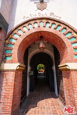 8231 Fountain Ave in West Hollywood, CA - Building Photo - Building Photo