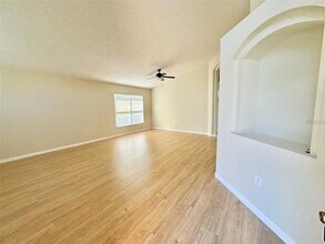 1317 Casterton Cir in Davenport, FL - Foto de edificio - Building Photo