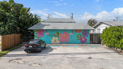 2023 Miami Rd in Fort Lauderdale, FL - Building Photo - Primary Photo